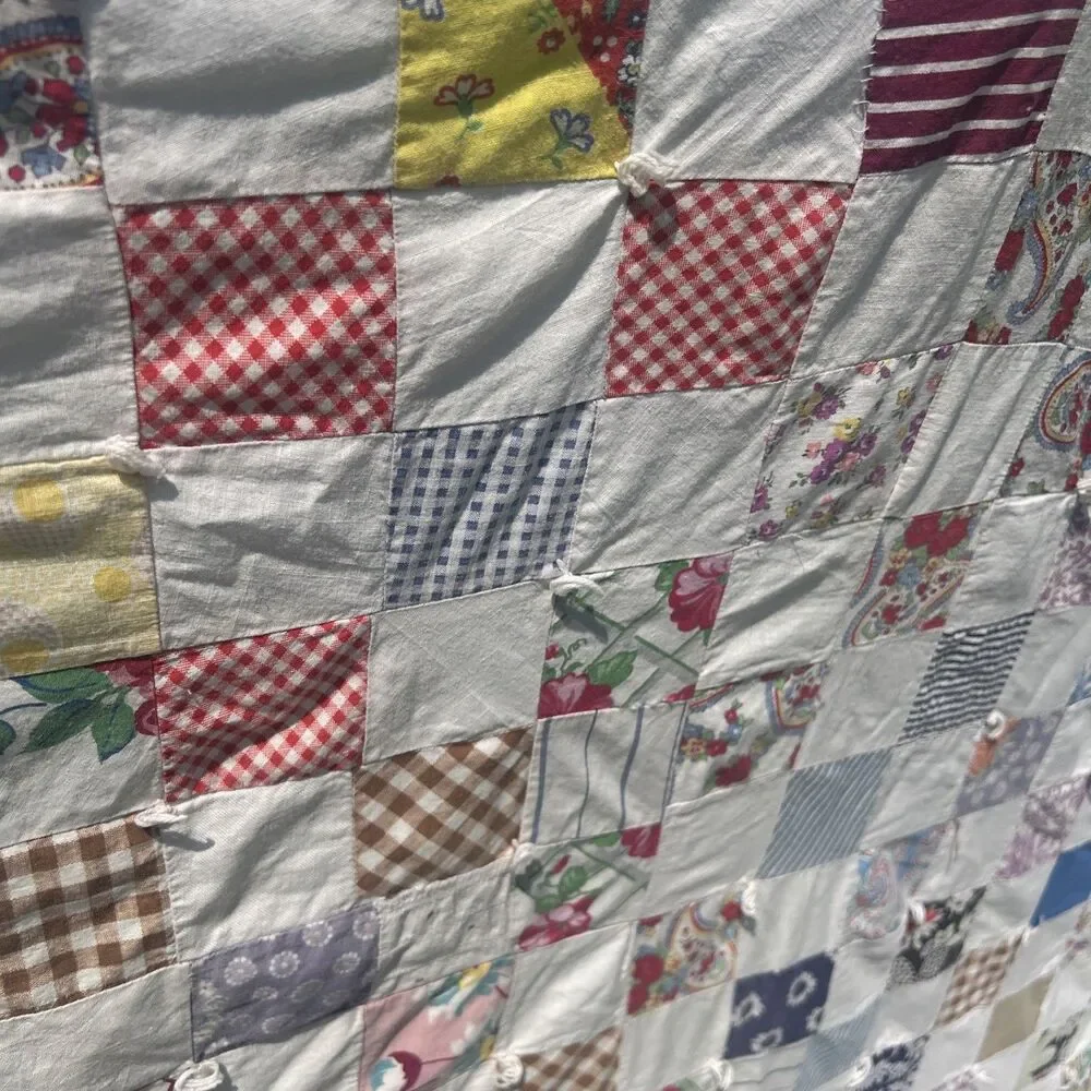Twin patchwork quilt vintage 84 1/2X 75” squares, Striped Back